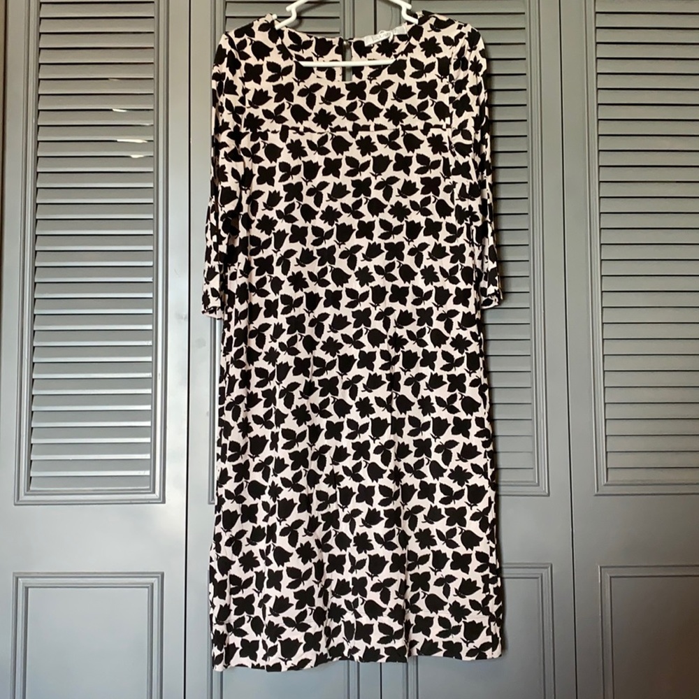 Intrend : Cream and Black Floral/Leaf Print Dress - M/L